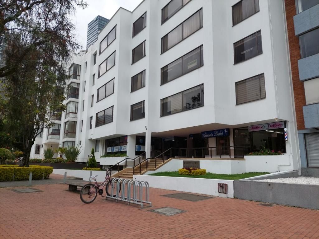 Apartamento en venta Cundinamarca Bogotá Santa Barbara Central 84 m2 Habitaciones 3 Baños 3 Garajes 1 Precio $450000000