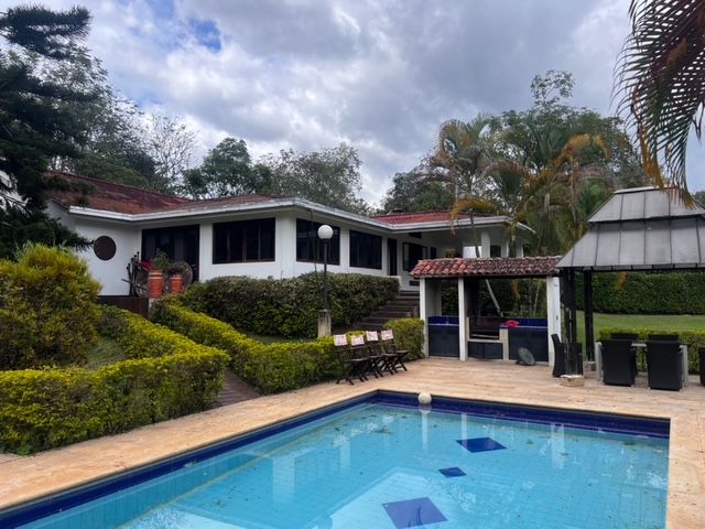 Casa en venta Cundinamarca Arbeláez Arbeláez 700 m2 Habitaciones 5 Baños 5 Garajes 1 Precio $1600000000