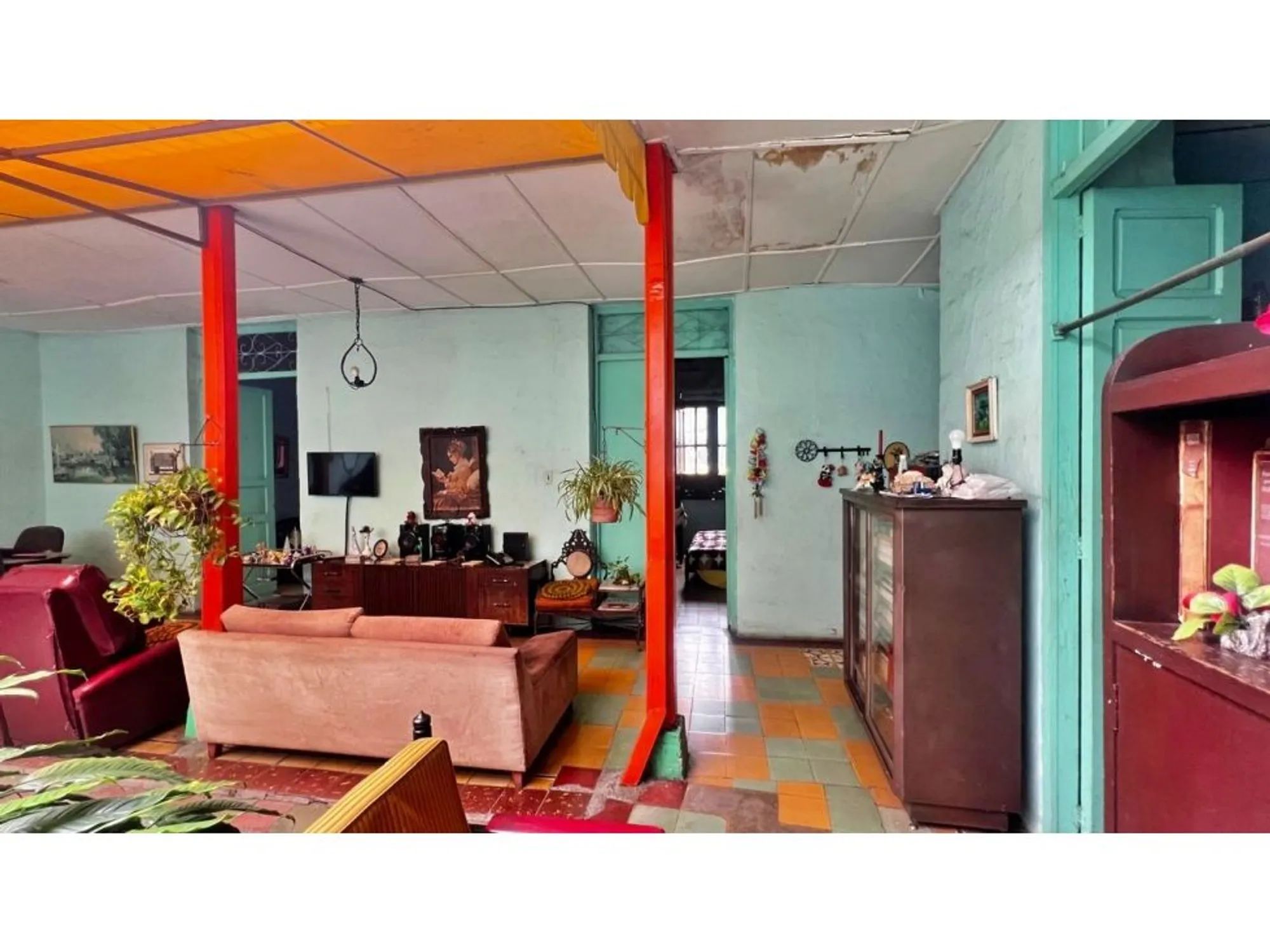 Casa en venta Valle Del Cauca Cali Granada 185 m2 Habitaciones 5 Baños 3 Garajes 0 Precio $580000000