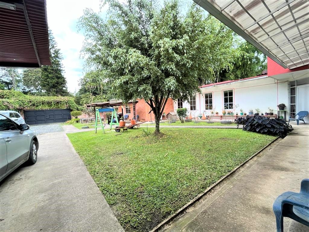 Casa Campestre en venta Risaralda Pereira Ur Jose Maria Cordoba 350 m2 Habitaciones 5 Baños 5 Garajes 6 Precio $1300000000