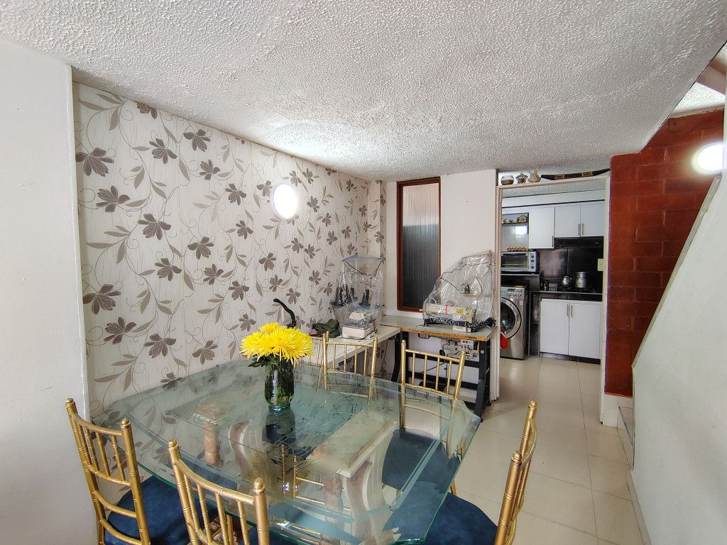 Casa en venta Cundinamarca Bogotá Cr Plazuelas De San Martin Et V 76 m2 Habitaciones 4 Baños 2 Garajes 0 Precio $230000000