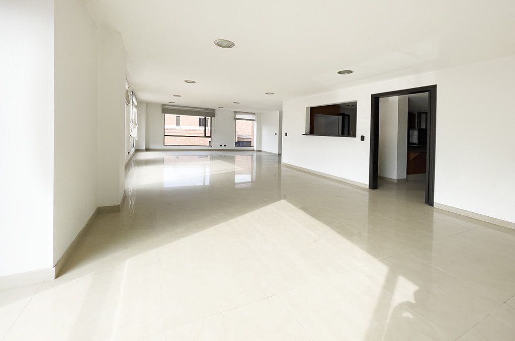 Apartamento en venta Cundinamarca Bogotá Rincon Del Chicó 240 m2 Habitaciones 3 Baños 3 Garajes 2 Precio $1036000000