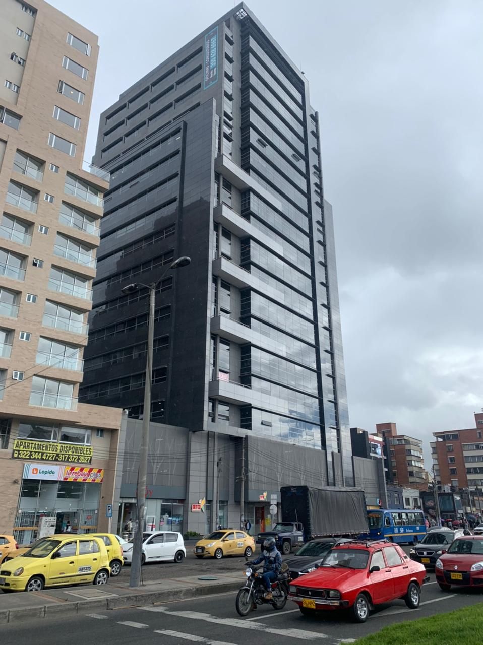 Oficina en arriendo o venta Cundinamarca Bogotá La Castellana 82 m2 Habitaciones 0 Baños 1 Garajes 1 Precio venta $1050000000 Precio arriendo $6708000