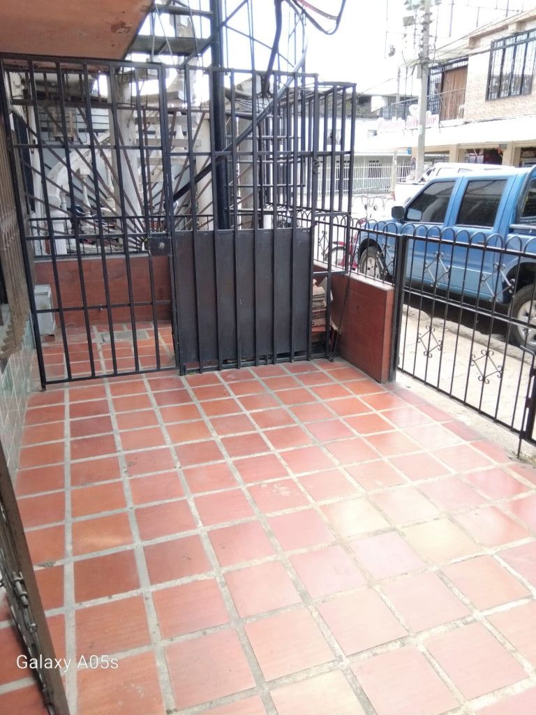 Casa en venta Valle Del Cauca Cali El Bosque 178 m2 Habitaciones 7 Baños 3 Garajes 0 Precio $268000000