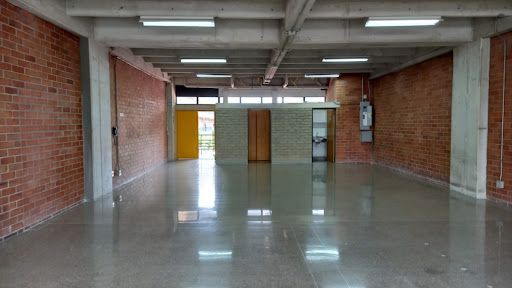 Oficina en arriendo Antioquia Medellín Shellmar 131 m2 Habitaciones 0 Baños 2 Garajes 2 Precio $9800000