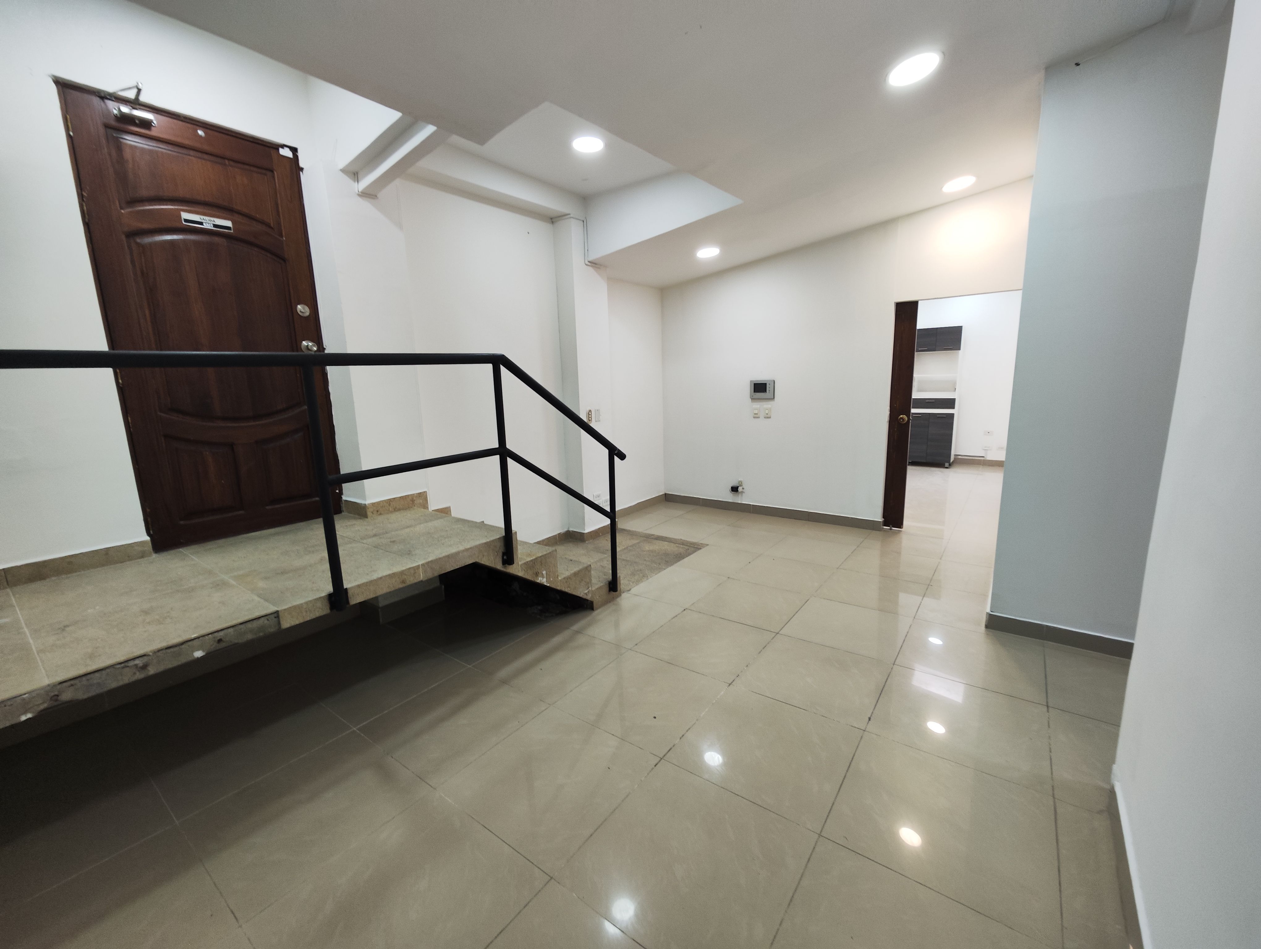 Oficina en arriendo Antioquia Medellín La Castellana 140 m2 Habitaciones 0 Baños 5 Garajes 1 Precio $5800000