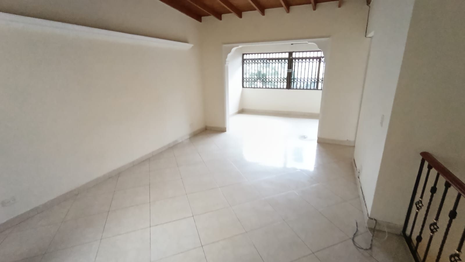 Casa en arriendo Antioquia Medellín Rosales 170 m2 Habitaciones 2 Baños 2 Garajes 1 Precio $3000000