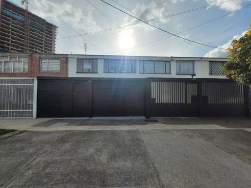 Casa en arriendo Cundinamarca Bogotá Polo Club 250 m2 Habitaciones 4 Baños 5 Garajes 2 Precio $7000000