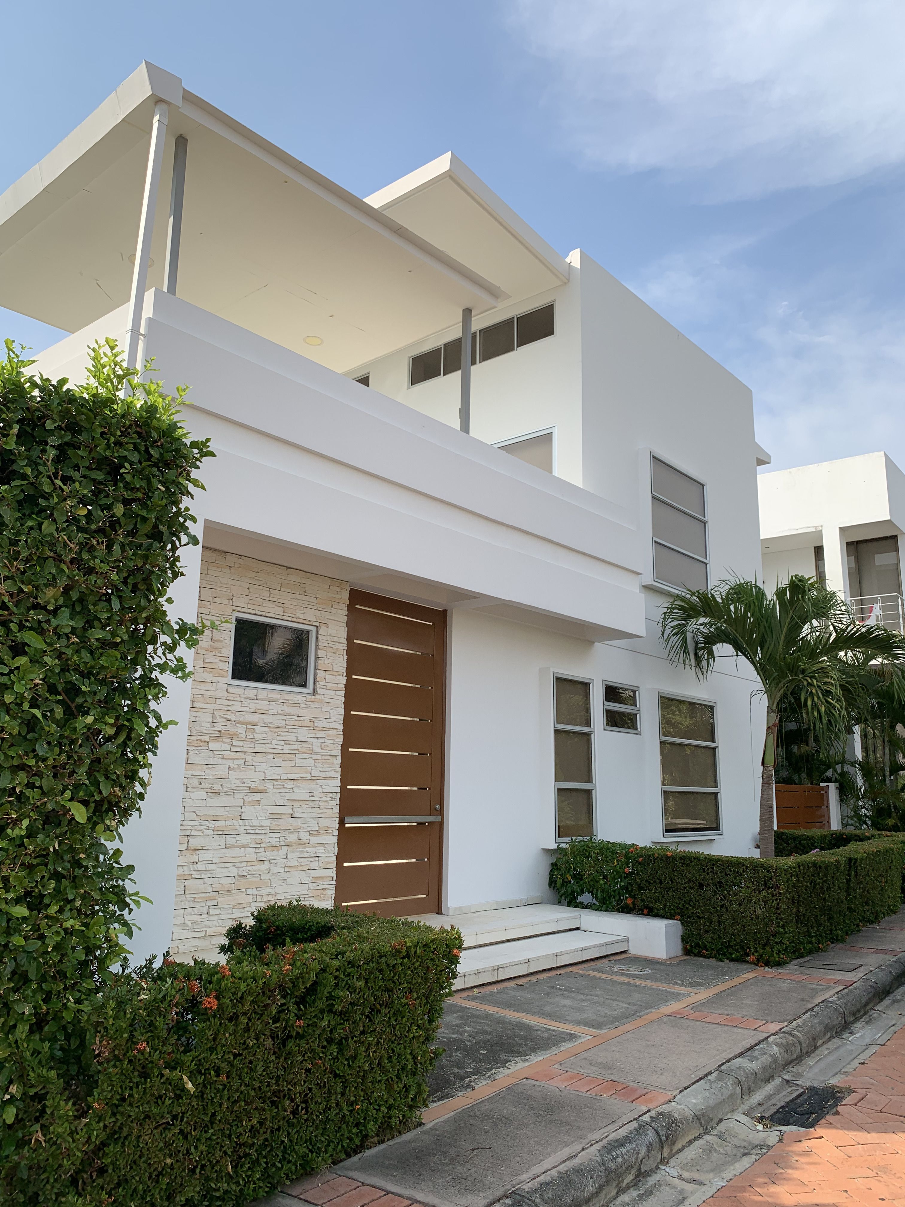 Casa Campestre en venta Cundinamarca Girardot Centenario 253 m2 Habitaciones 4 Baños 6 Garajes 3 Precio $800000000