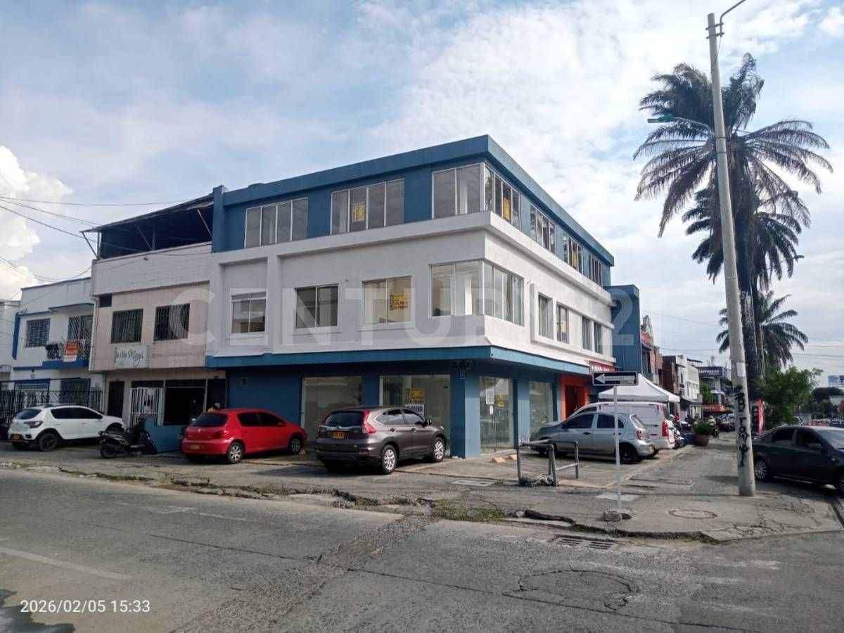Local en arriendo Valle Del Cauca Cali El Cedro 120 m2 Habitaciones 0 Baños 2 Garajes 6 Precio $8900000