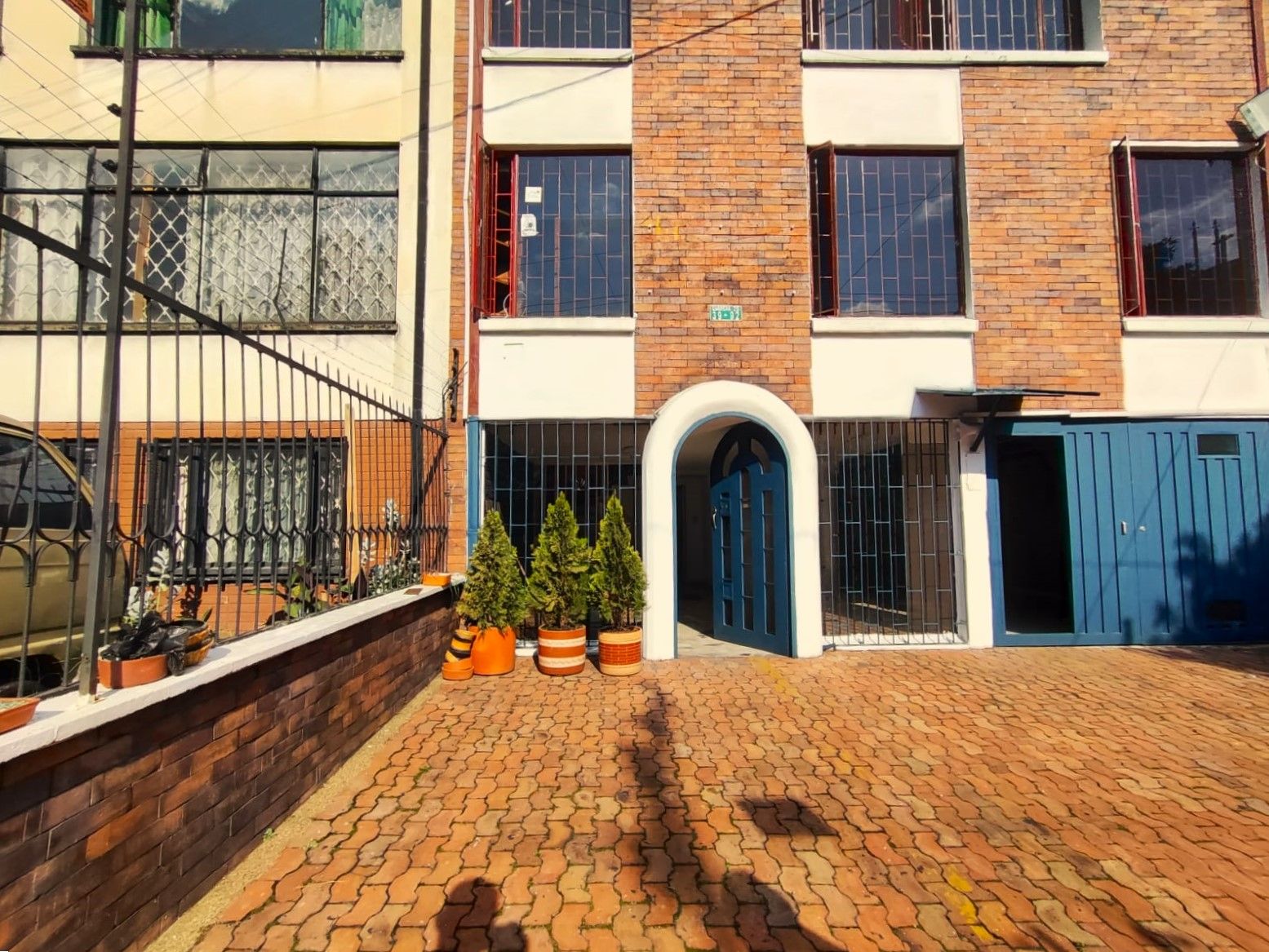 Casa en venta Cundinamarca Bogotá La Soledad 360 m2 Habitaciones 6 Baños 4 Garajes 4 Precio $1600000000