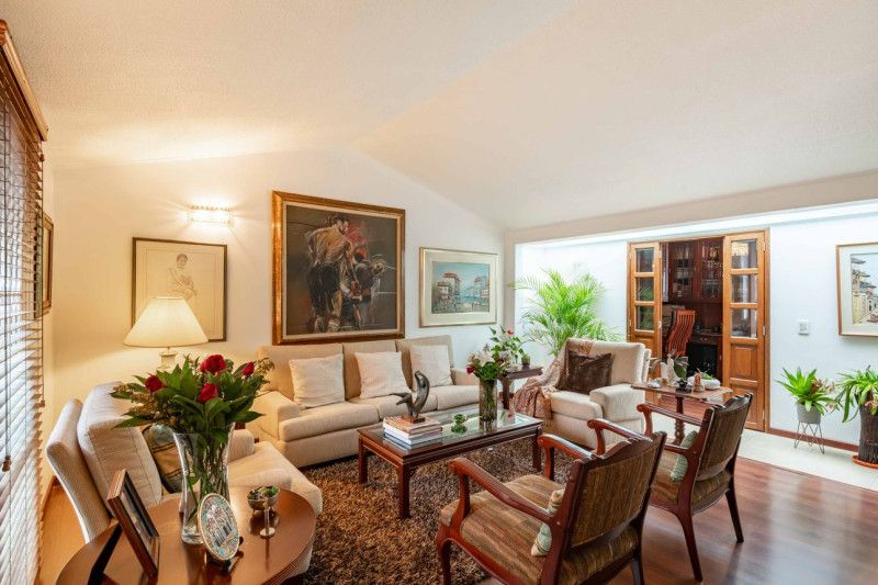 Casa en venta Cundinamarca Bogotá Mónaco 220 m2 Habitaciones 4 Baños 4 Garajes 2 Precio $1550000000