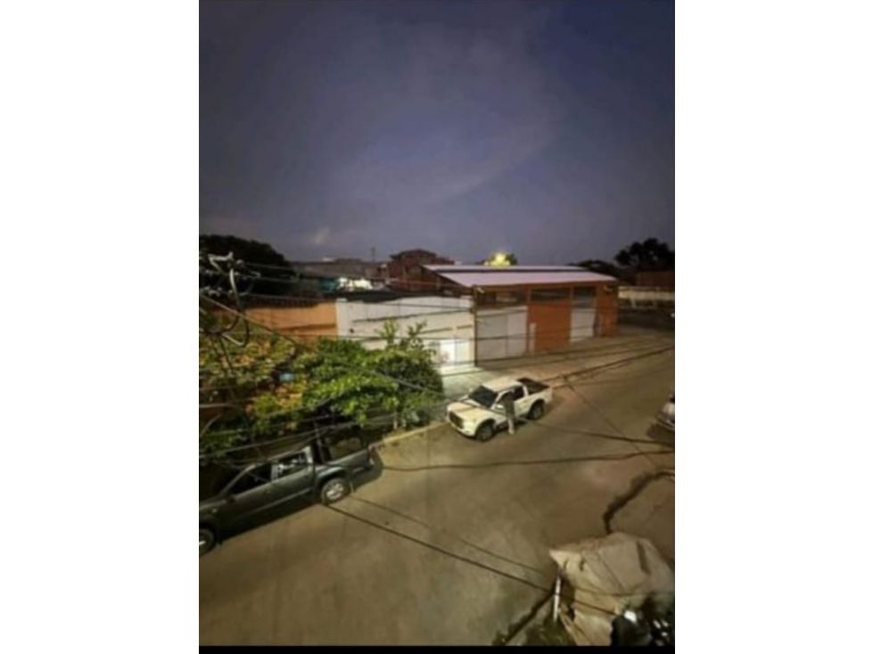 Bodega en arriendo Valle Del Cauca Cali Bretaña 170 m2 Habitaciones 0 Baños 2 Garajes 0 Precio $2700000