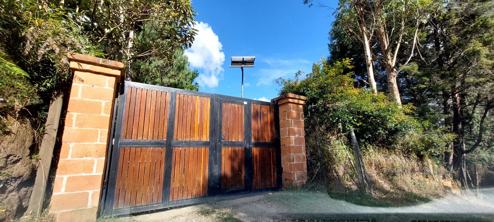 Finca en arriendo o venta Antioquia Guarne Guarne 9600 m2 Habitaciones 3 Baños 0 Garajes 0 Precio venta $1600000000 Precio arriendo $8000000