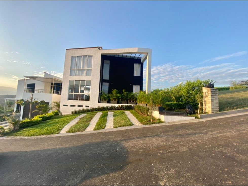 Casa en venta Antioquia Santafé De Antioquia Santafé De Antioquia 390 m2 Habitaciones 4 Baños 3 Garajes 4 Precio $1200000000