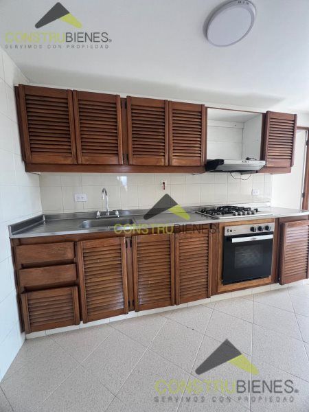 Apartamento en arriendo Antioquia Envigado Primavera 115 m2 Habitaciones 3 Baños 3 Garajes 0 Precio $3500000