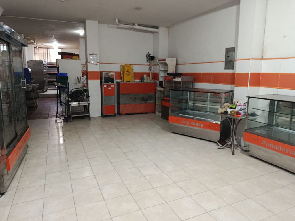 Local en venta Atlántico Barranquilla Pumarejo 250 m2 Habitaciones 0 Baños 2 Garajes 0 Precio $850000000