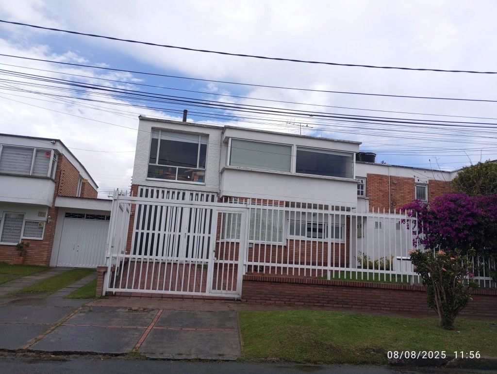 Casa en venta Cundinamarca Bogotá Niza 600 m2 Habitaciones 5 Baños 3 Garajes 4 Precio $1100000000