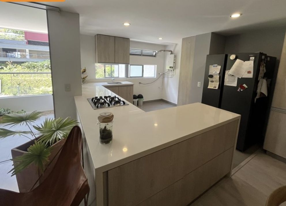 Apartamento en venta Antioquia Envigado Loma De Las Brujas 120 m2 Habitaciones 3 Baños 3 Garajes 2 Precio $860000000