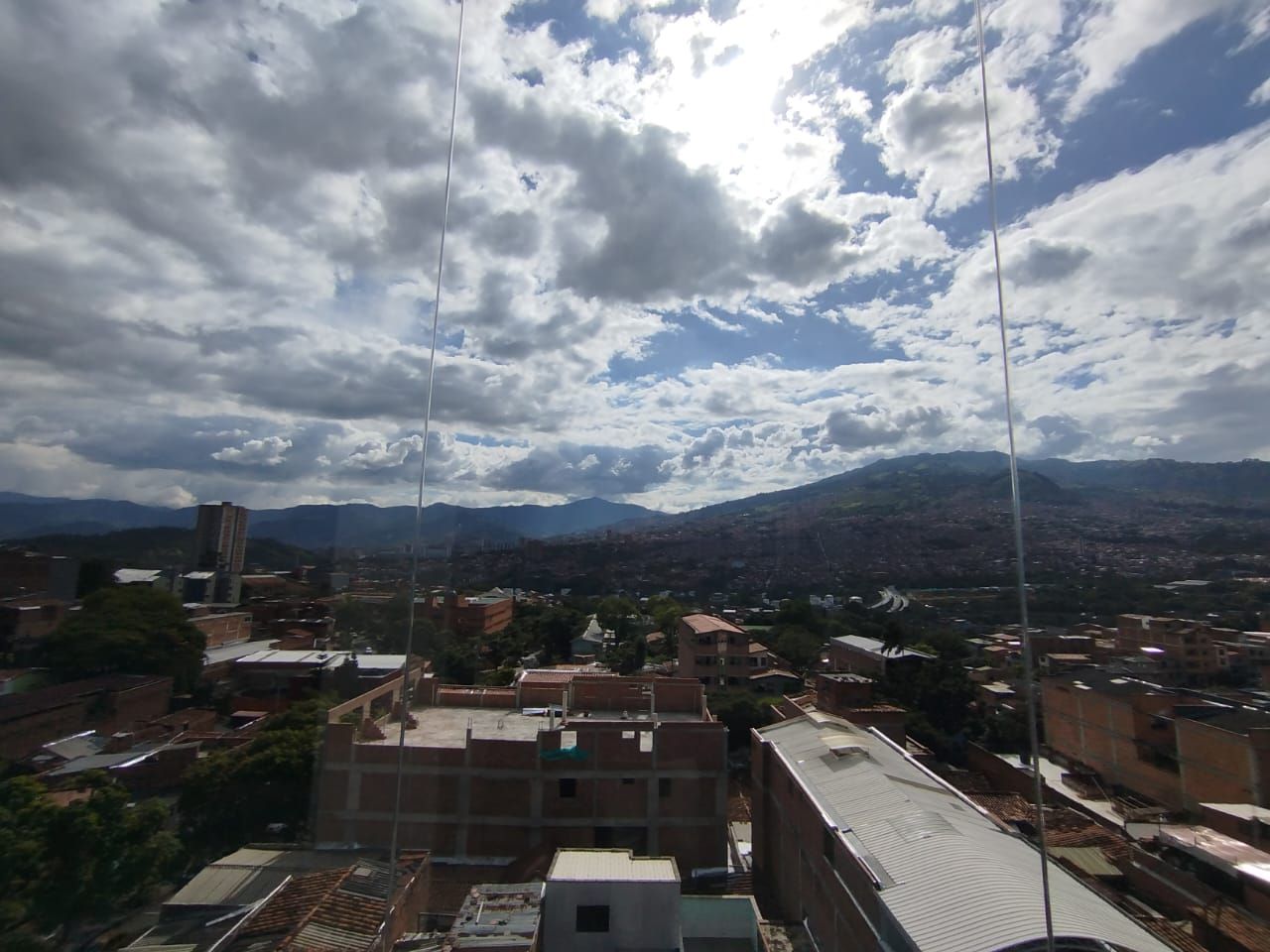 Local en arriendo Antioquia Medellín Brasilia 93 m2 Habitaciones 0 Baños 0 Garajes 0 Precio $3758298