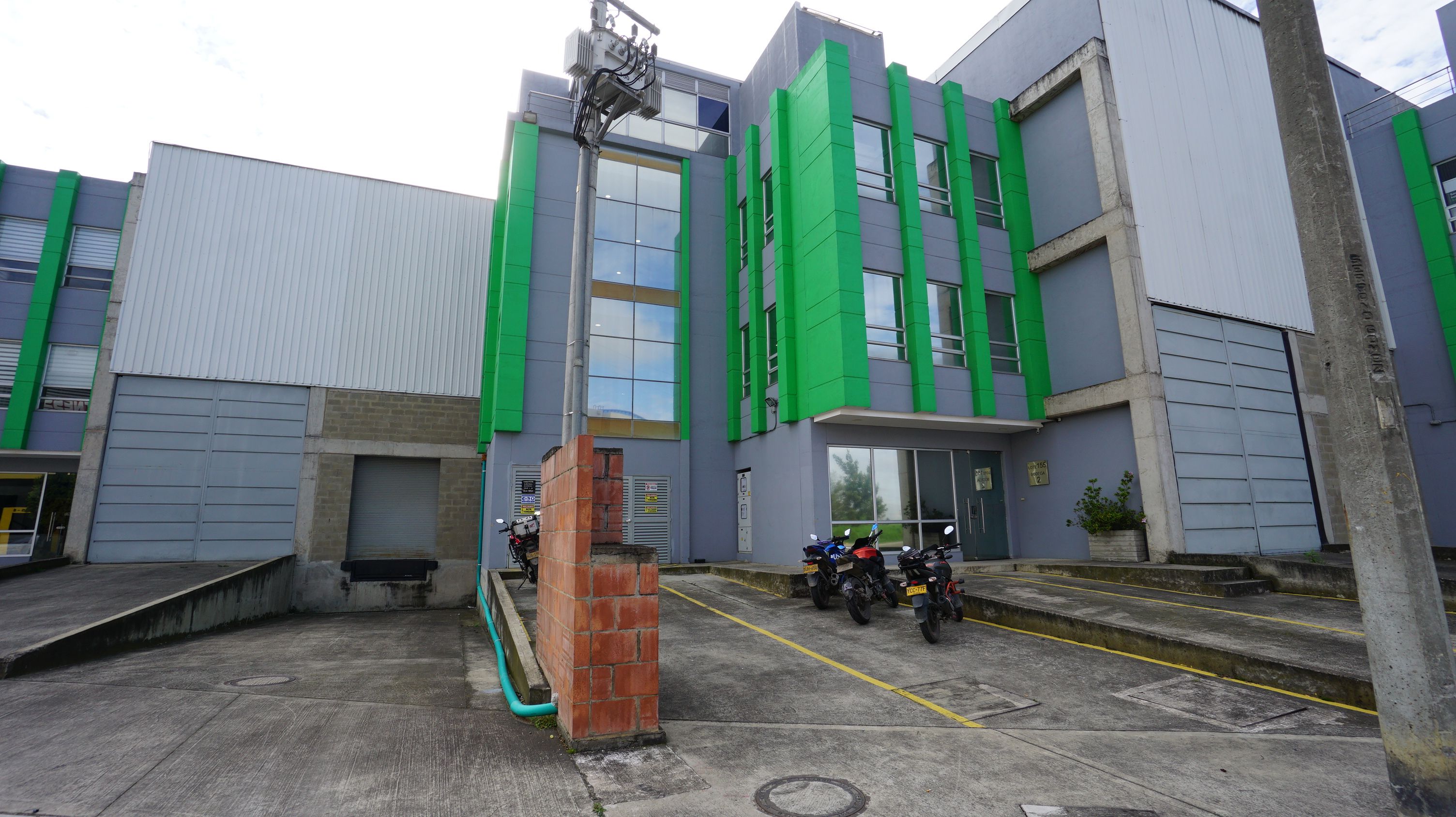 Bodega en venta Cundinamarca Funza Cr Villa Imperial 1735 m2 Habitaciones 0 Baños 6 Garajes 6 Precio $6100000000