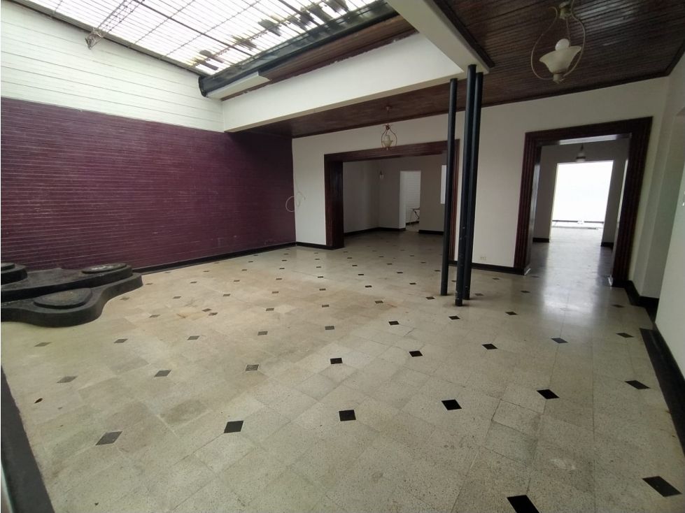 Casa en arriendo Antioquia Medellín Los Angeles 400 m2 Habitaciones 7 Baños 4 Garajes 1 Precio $8000000