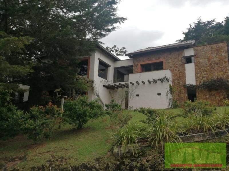 Finca en venta Antioquia Rionegro El Porvenir 10900 m2 Habitaciones 4 Baños 3 Garajes 0 Precio $2650000000