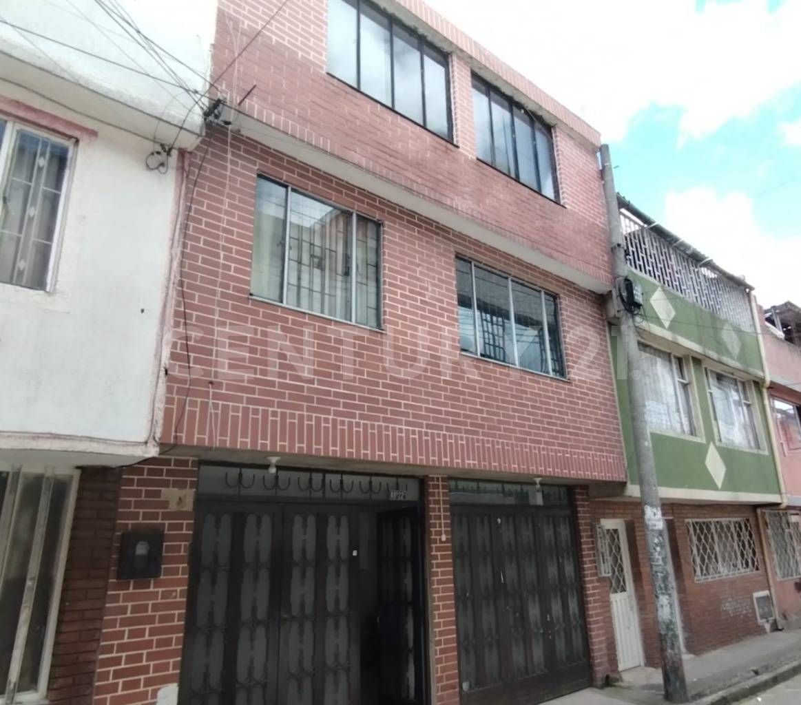 Casa en venta Cundinamarca Bogotá Boita Et I 223 m2 Habitaciones 3 Baños 3 Garajes 2 Precio $430000000