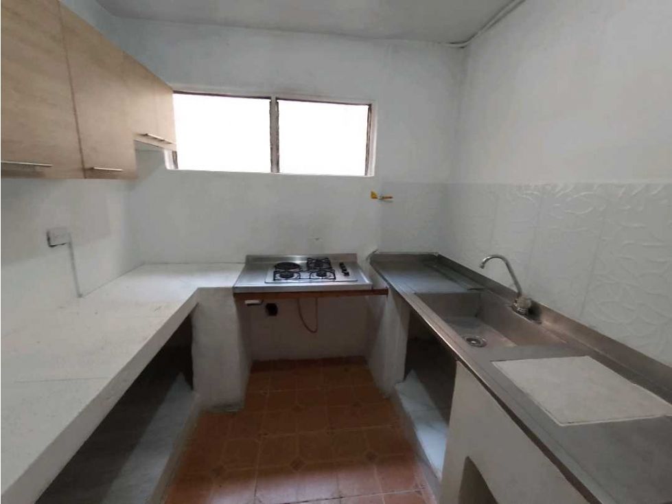 Casa en arriendo Antioquia Medellín Villanueva 150 m2 Habitaciones 6 Baños 3 Garajes 0 Precio $3000000