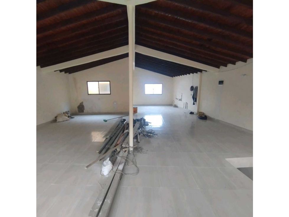 Local en arriendo Antioquia Itagüí Ditaires 96 m2 Habitaciones 0 Baños 1 Garajes 0 Precio $1800000