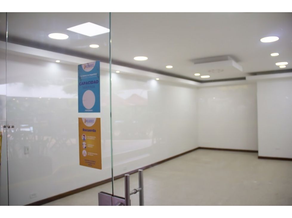 Oficina en arriendo Valle Del Cauca Cali Ciudadela Campestre 30 m2 Habitaciones 0 Baños 1 Garajes 0 Precio $2350000