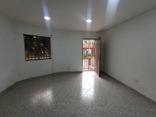 Local en arriendo Antioquia Envigado La Magnolia 26 m2 Habitaciones 0 Baños 1 Garajes 0 Precio $2200000