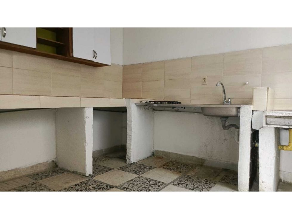 Apartamento en arriendo Antioquia Medellín Naranjal 82 m2 Habitaciones 3 Baños 2 Garajes 0 Precio $1500000