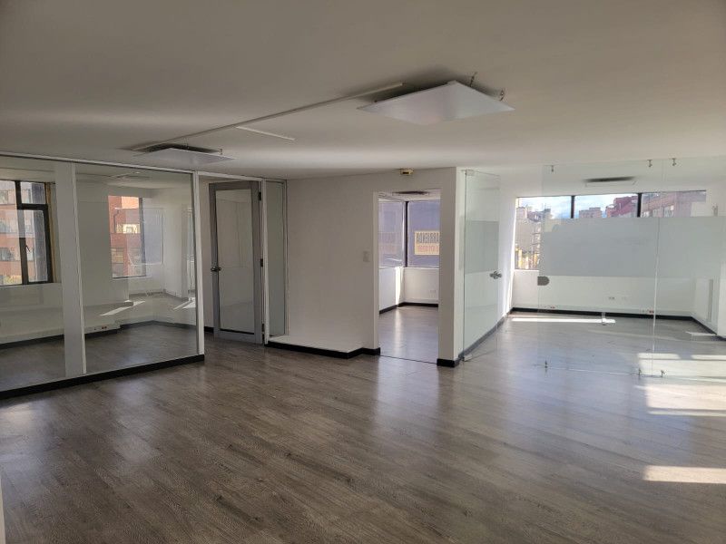 Oficina en venta Cundinamarca Bogotá Quinta Camacho 113 m2 Habitaciones 0 Baños 0 Garajes 0 Precio $650000000