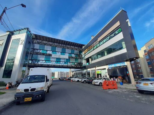 Local en arriendo Antioquia Rionegro Cuatro Esquinas 270 m2 Habitaciones 0 Baños 0 Garajes 8 Precio $17623048