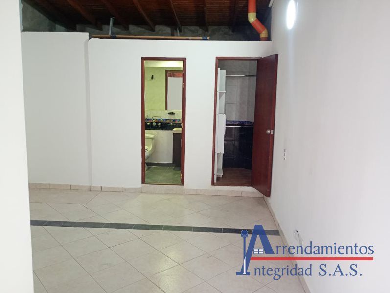Apartaestudio en arriendo Antioquia Medellín Rosales 30 m2 Habitaciones 1 Baños 1 Garajes 0 Precio $1450000