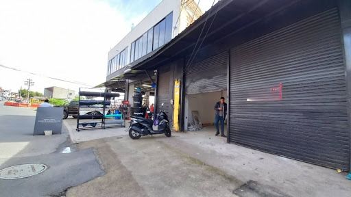 Local en arriendo Antioquia Rionegro Centro 130 m2 Habitaciones 0 Baños 2 Garajes 3 Precio $10000000