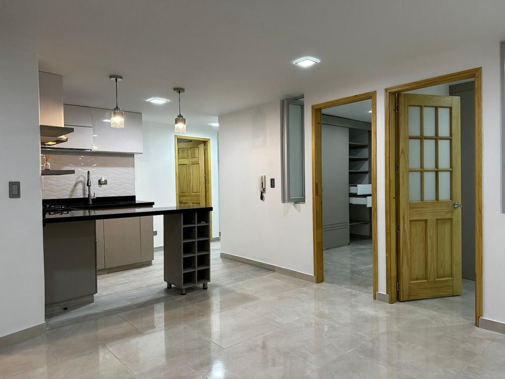 Apartamento en arriendo Cundinamarca Bogotá Los Rosales 72 m2 Habitaciones 3 Baños 2 Garajes 0 Precio $3200000