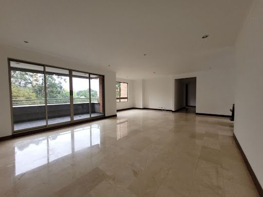 Apartamento en arriendo Antioquia Medellín El Tesoro 165 m2 Habitaciones 3 Baños 4 Garajes 2 Precio $7500000