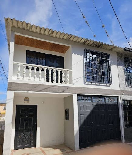 Casa en venta Santander Lebríja Campo Alegre 135 m2 Habitaciones 3 Baños 3 Garajes 1 Precio $355000000