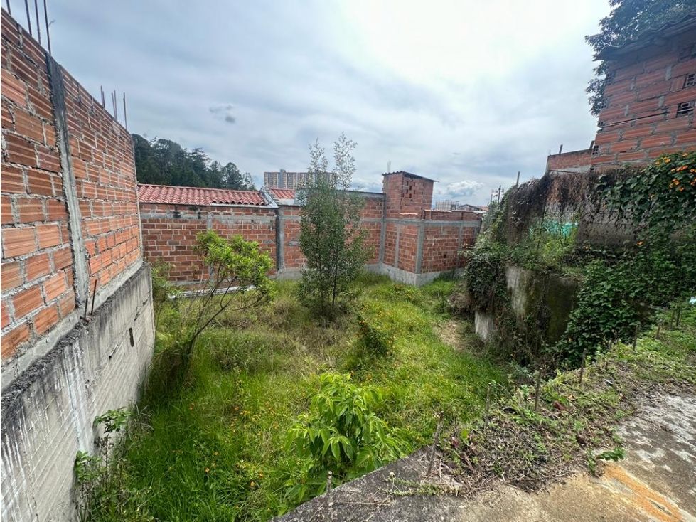 Lote en venta Antioquia Rionegro Cuatro Esquinas 111 m2 Habitaciones 0 Baños 0 Garajes 0 Precio $270000000