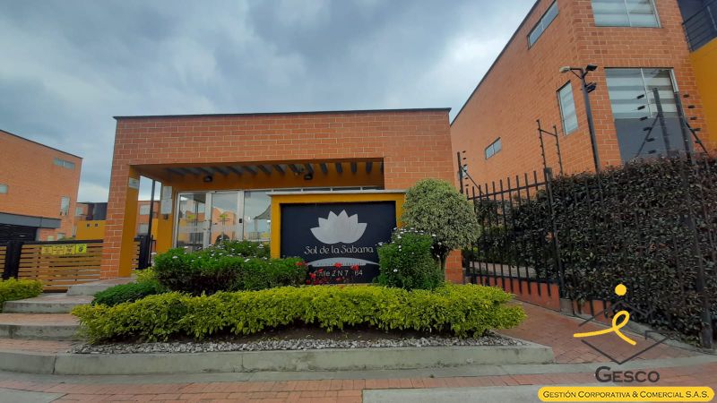 Casa en arriendo o venta Cundinamarca Mosquera Cr Quintas Del Marquez 75 m2 Habitaciones 3 Baños 3 Garajes 1 Precio venta $340000000 Precio arriendo $1850000