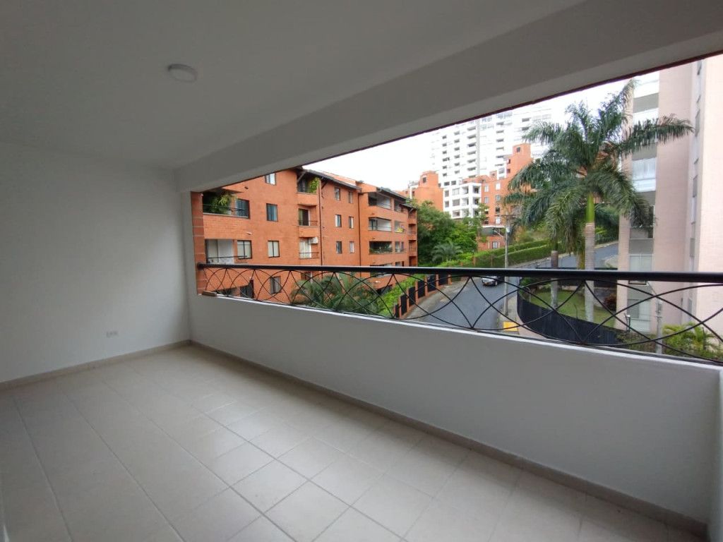Apartamento en venta Valle Del Cauca Cali Bellavista 134 m2 Habitaciones 3 Baños 2 Garajes 2 Precio $640000000