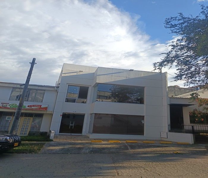 Edificio en venta Valle Del Cauca Cali Santa Mónica 293 m2 Habitaciones 0 Baños 3 Garajes 4 Precio $1200000000