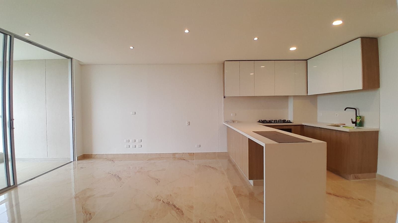 Apartamento en arriendo Atlántico Barranquilla Andalucia 142 m2 Habitaciones 3 Baños 4 Garajes 2 Precio $8750000