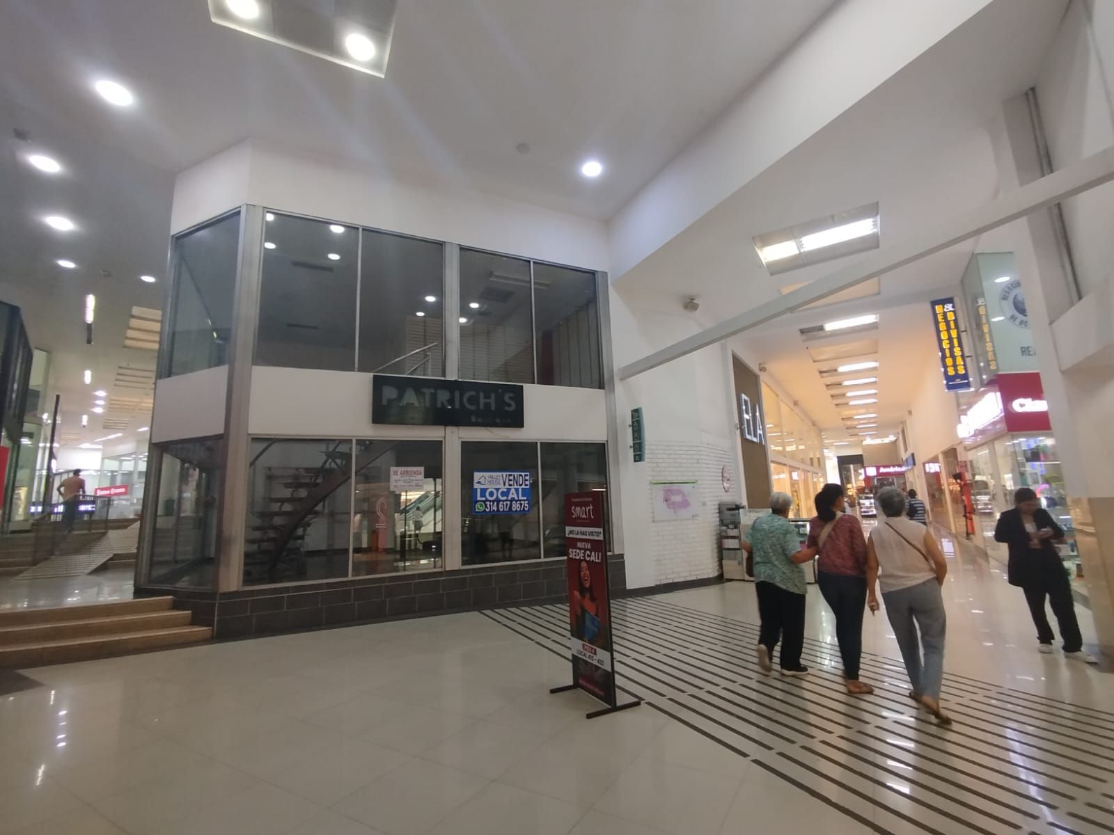 Local en venta Valle Del Cauca Cali Unidad Residencial Santiago De Cali 90 m2 Habitaciones 0 Baños 0 Garajes 0 Precio $720000000