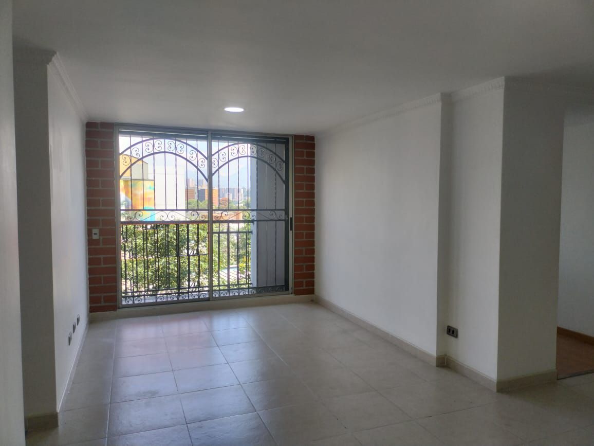 Apartamento en venta Antioquia Envigado Jardines 122 m2 Habitaciones 3 Baños 2 Garajes 2 Precio $830000000