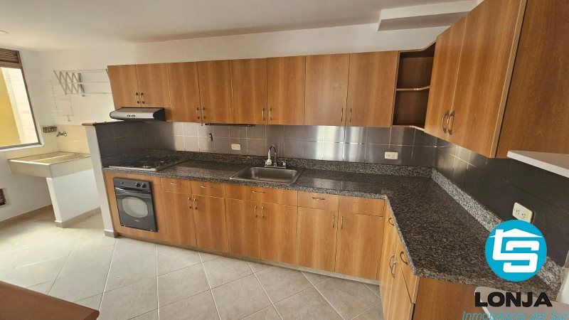 Apartamento en arriendo Antioquia Medellín Villanueva 113 m2 Habitaciones 3 Baños 3 Garajes 0 Precio $5000000