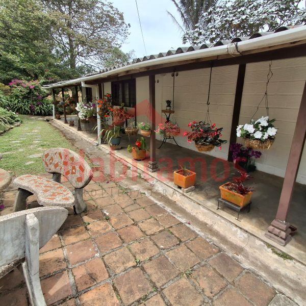 Casa en arriendo Antioquia Guarne Guarne 5450 m2 Habitaciones 5 Baños 2 Garajes 4 Precio $4500000