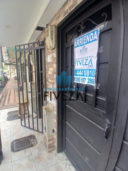 Local en arriendo Antioquia Itagüí Centro 20 m2 Habitaciones 0 Baños 1 Garajes 0 Precio $1530000